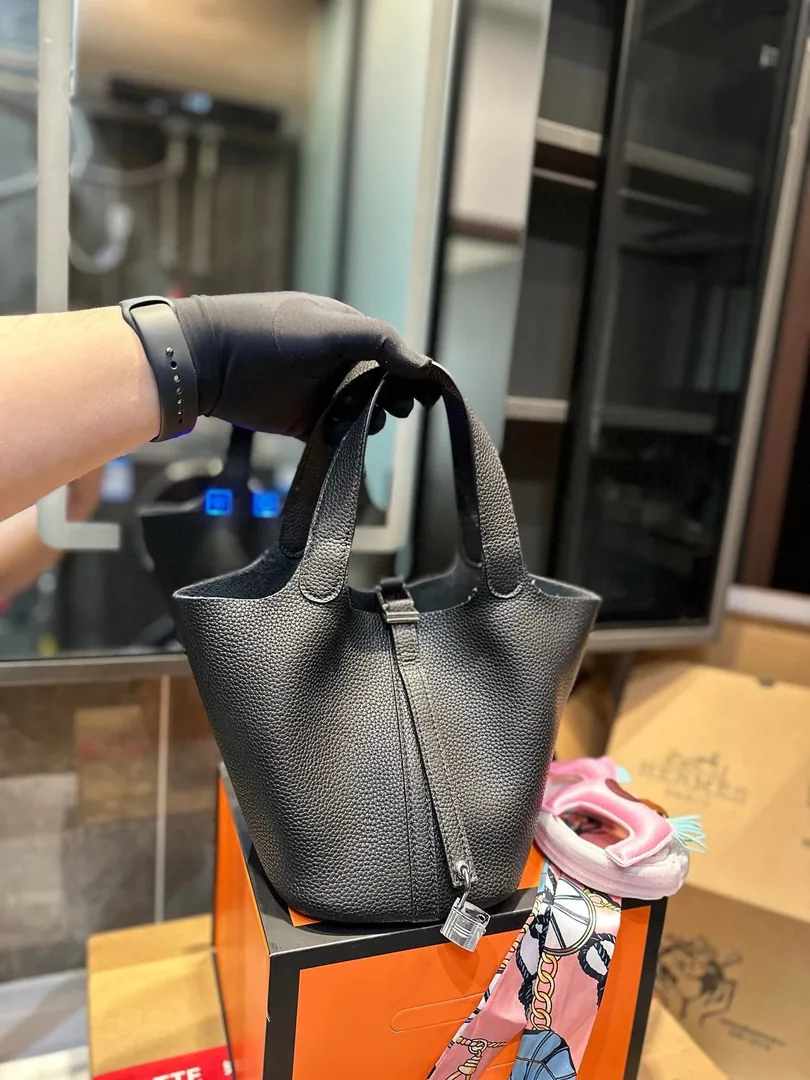 Hermes Picotin Leather Bucket Bag — photo 8