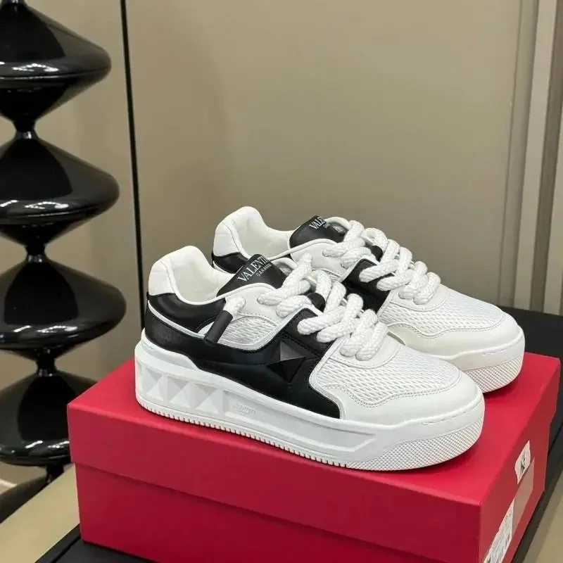 Valentino One Stud White Basic Trainers — photo 7