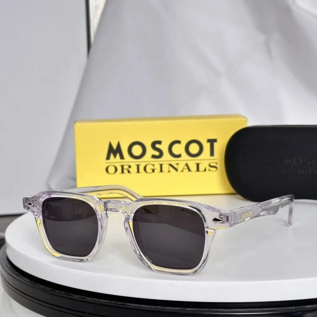 Moschino Accessory — Photo 3