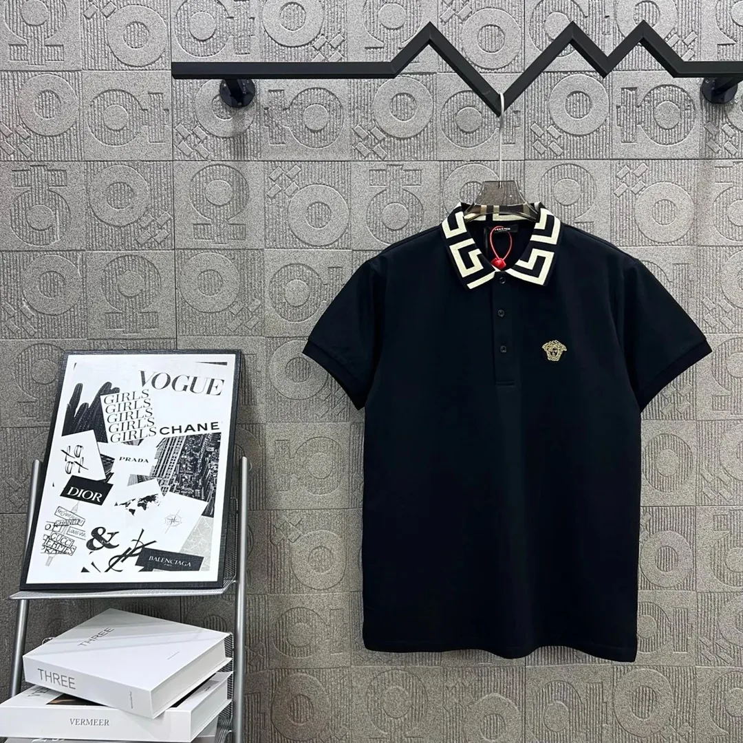 Versace Short-Sleeve Tee — Photo 2