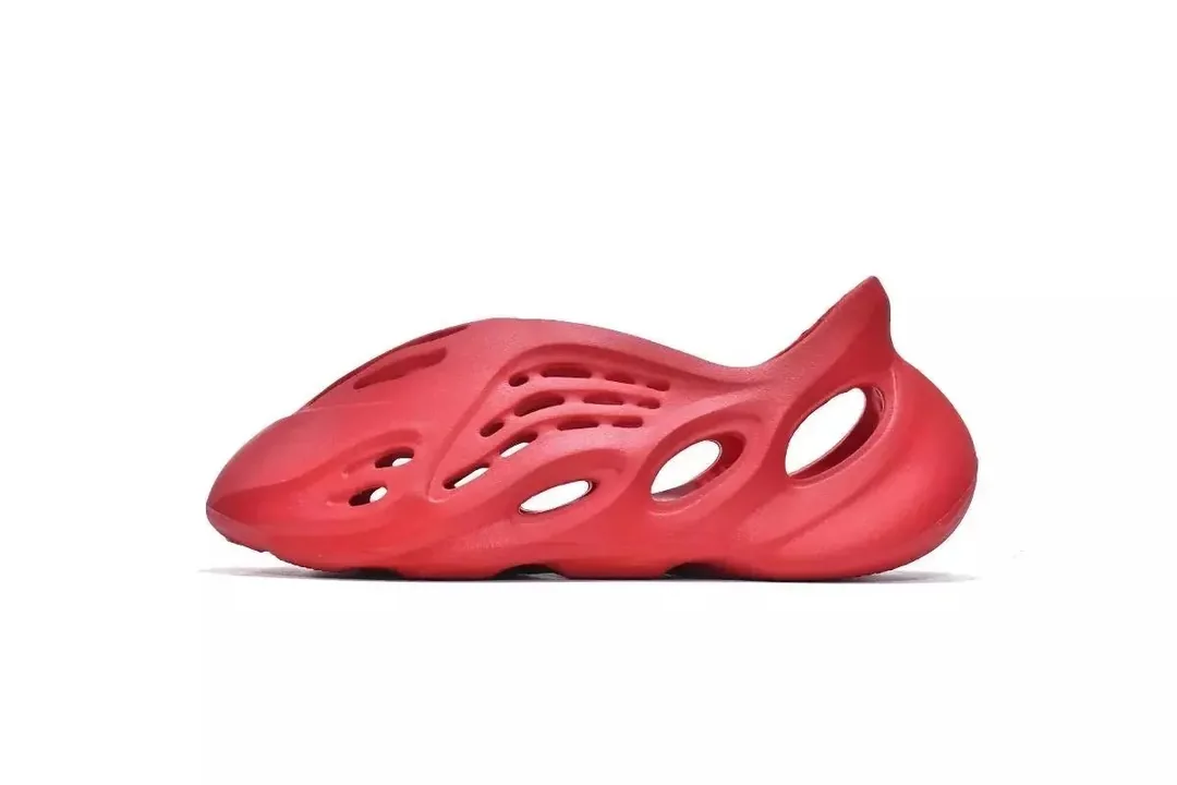 Yeezy Foam Runner Sneakers — Photo 2