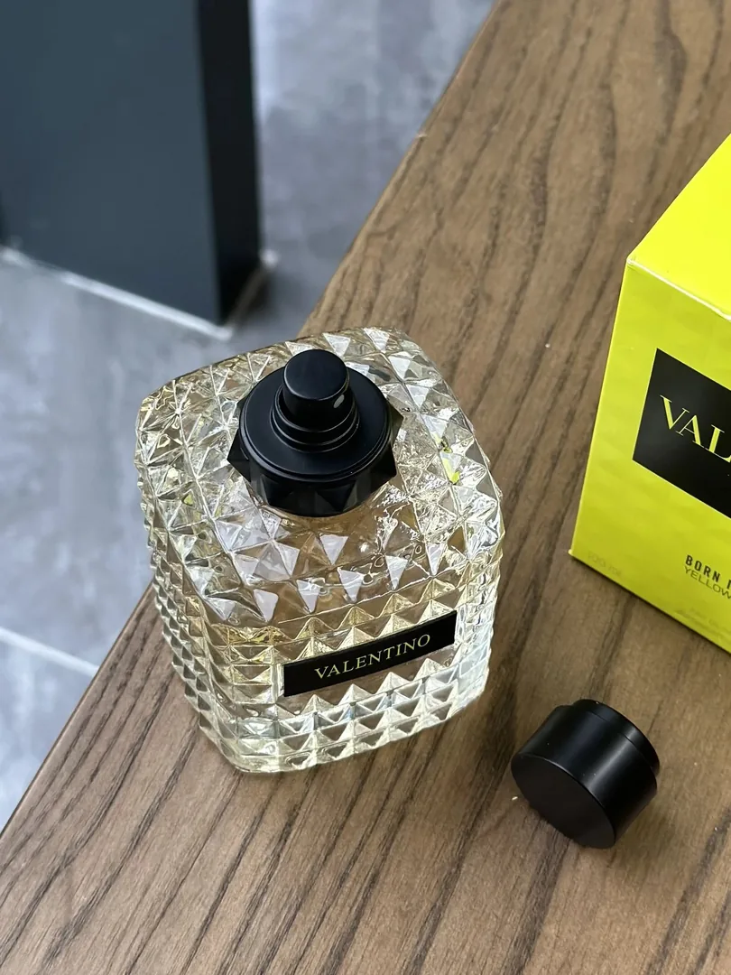 Versace Perfume — Photo 12