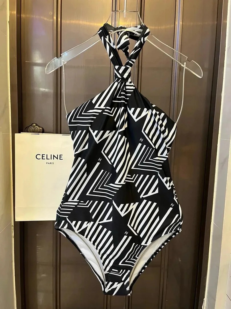 Beachwear Swimsuit — QC