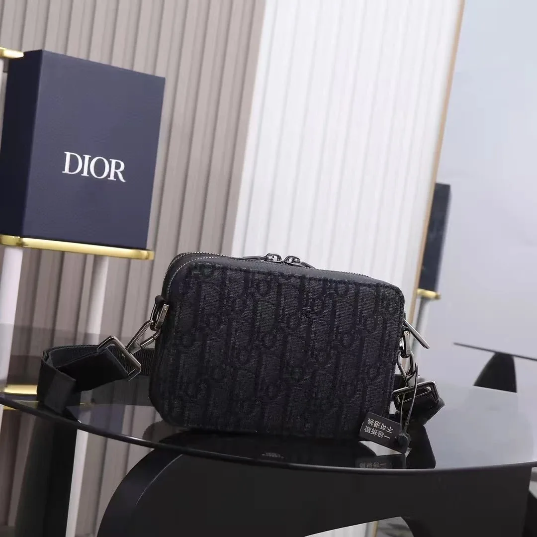 Dior Oblique Messenger Bag — Photo 3