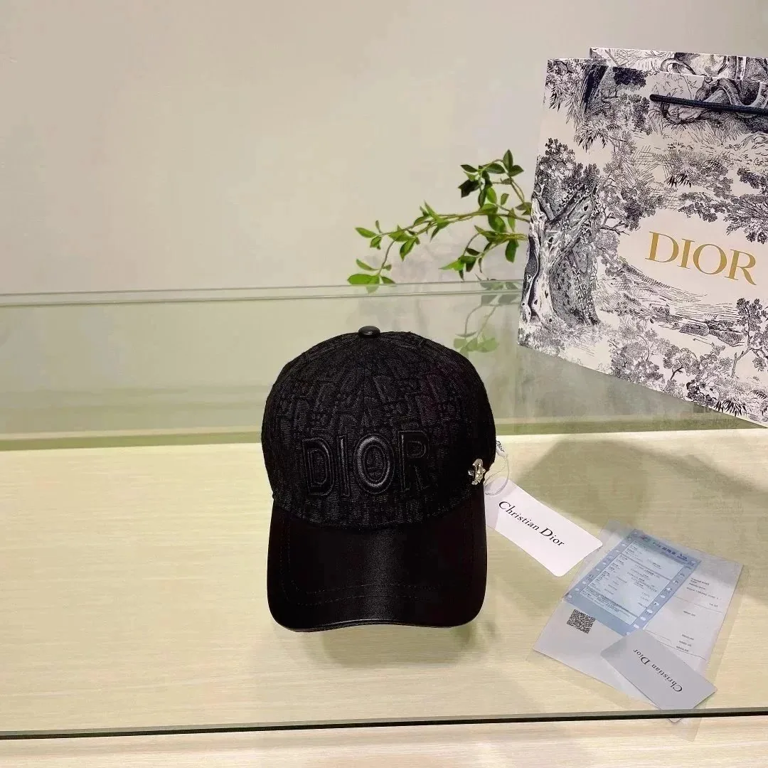 Fendi FF Monogram Baseball Cap Collection — photo 8