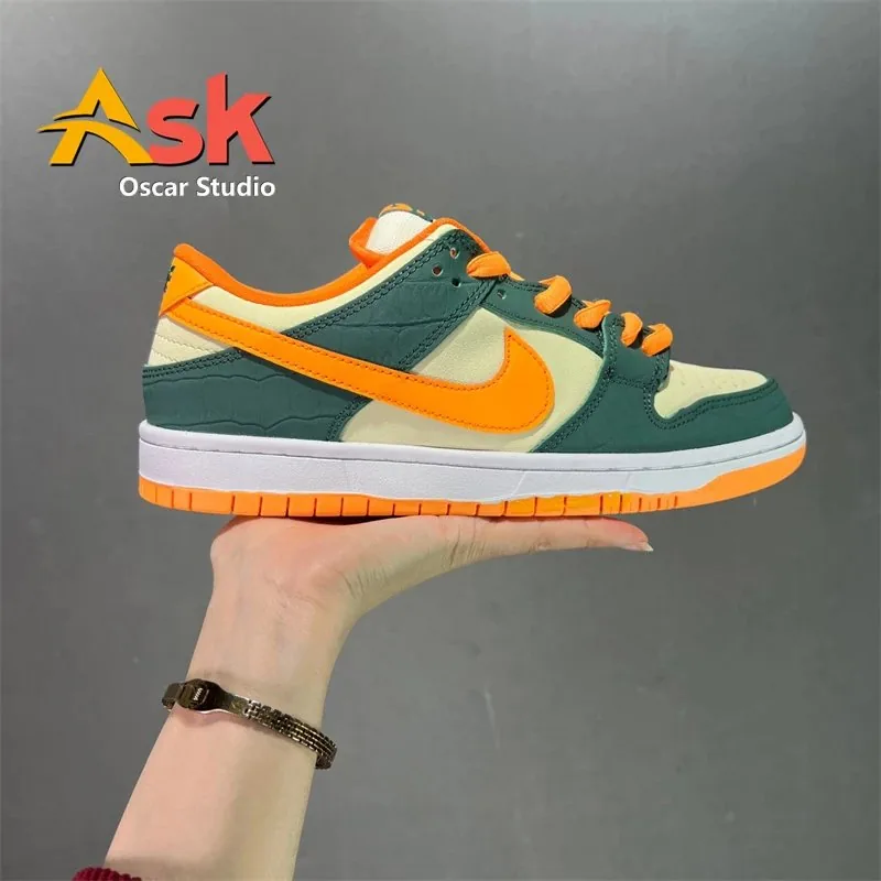 Nike SB Dunk Low Lace-Up Running Shoes — QC