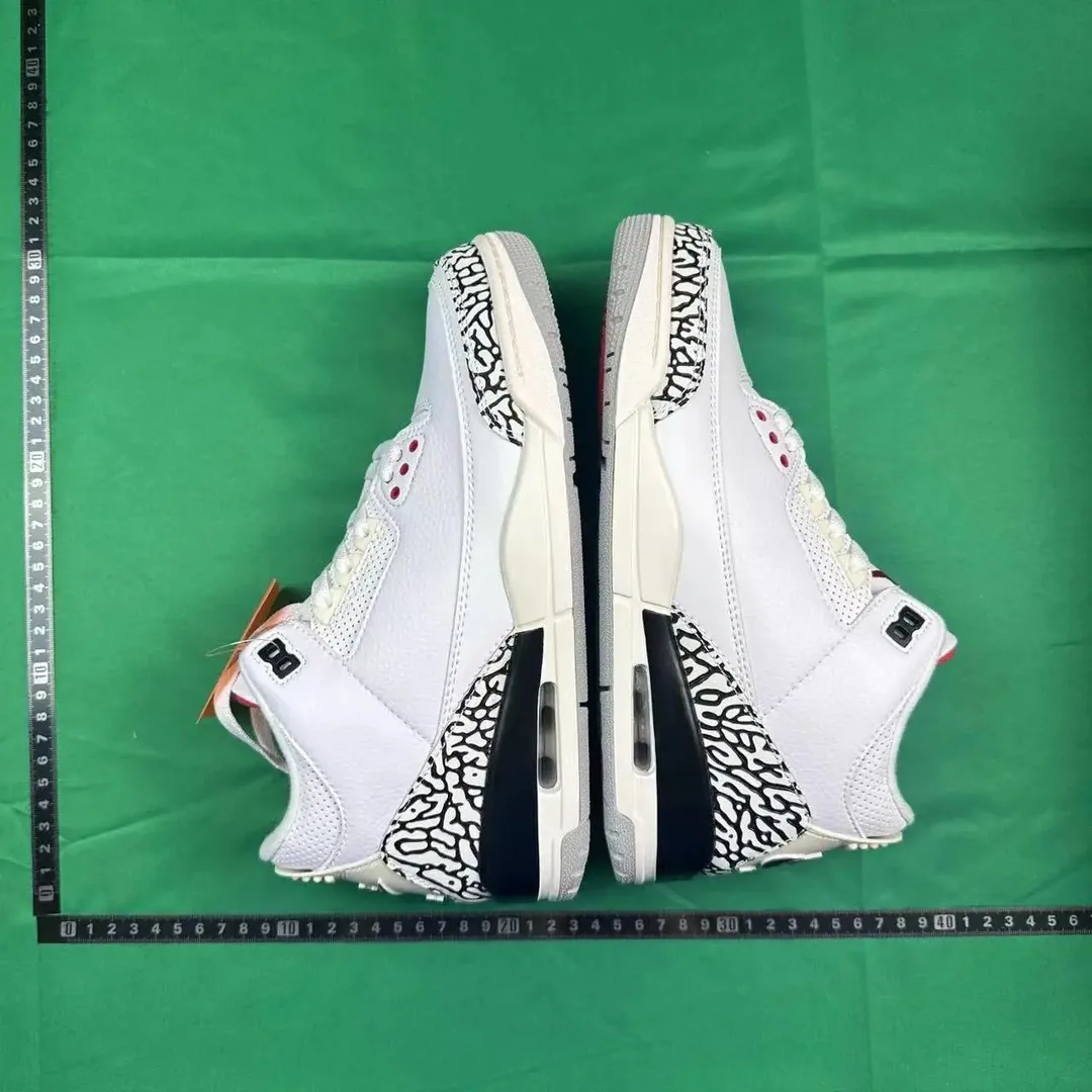 Jordan 3 Red Low-Top Sneakers — photo 4