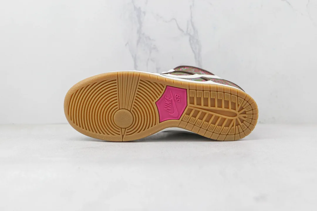 Nike Dunk Low Brown Beige Paisley Top Sneakers — Photo 4