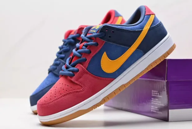 Yellow Nike Dunk Skate Shoes — Photo 5
