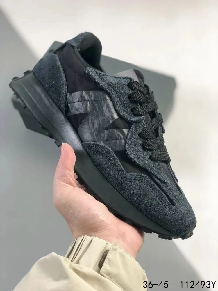 New Balance 327 Black Chunky — Photo 2