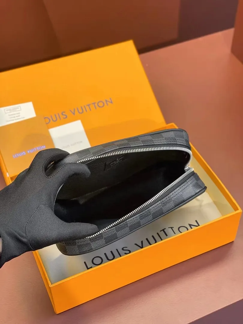 Louis Vuitton Classic Handbag — photo 6