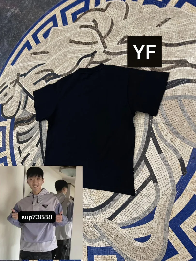 Balenciaga Oversized Print T-Shirt — Photo 9