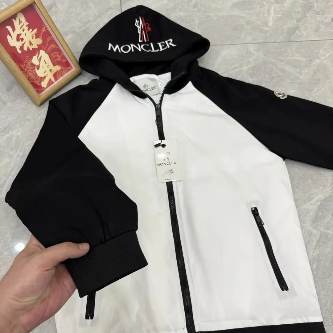 Embroidered Hooded Jacket — Photo 5