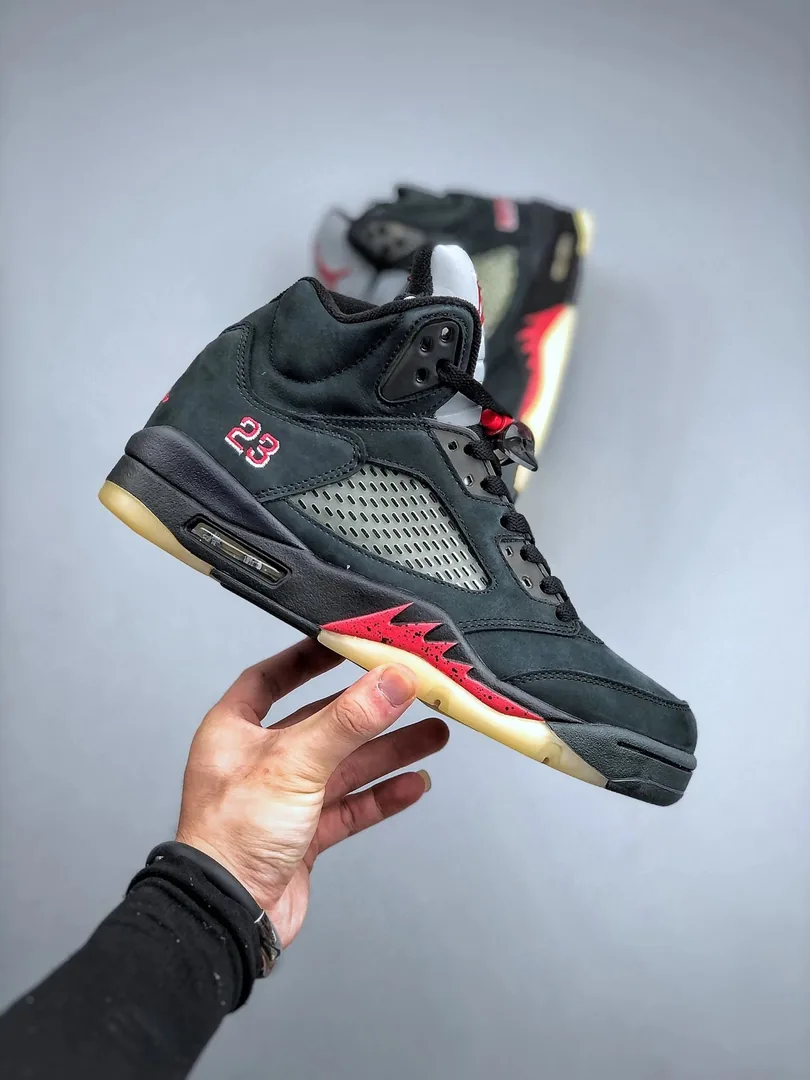 Air Jordan 5 Gore-Tex Off-Noir — Photo 4