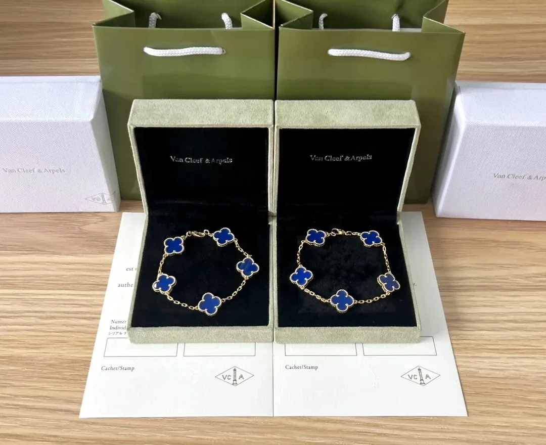 Vintage Alhambra Blue Clover Bracelet — Photo 4