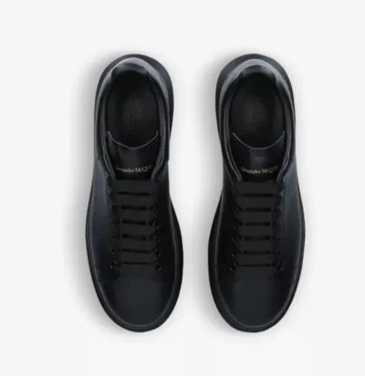 Alexander McQueen Oversized Sneaker White Suede Low-Top Sneakers — Photo 10