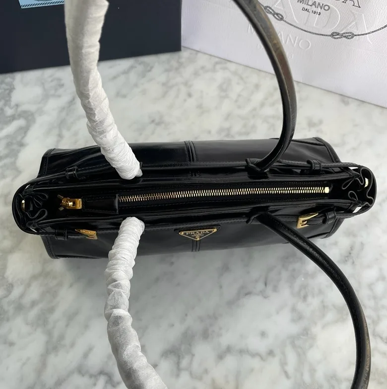 Bonnie Leather Handbag — photo 11