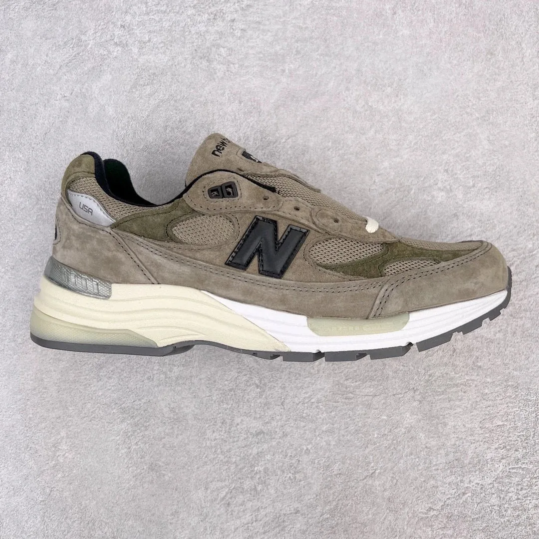New Balance Grey Retro Sneakers — photo 9