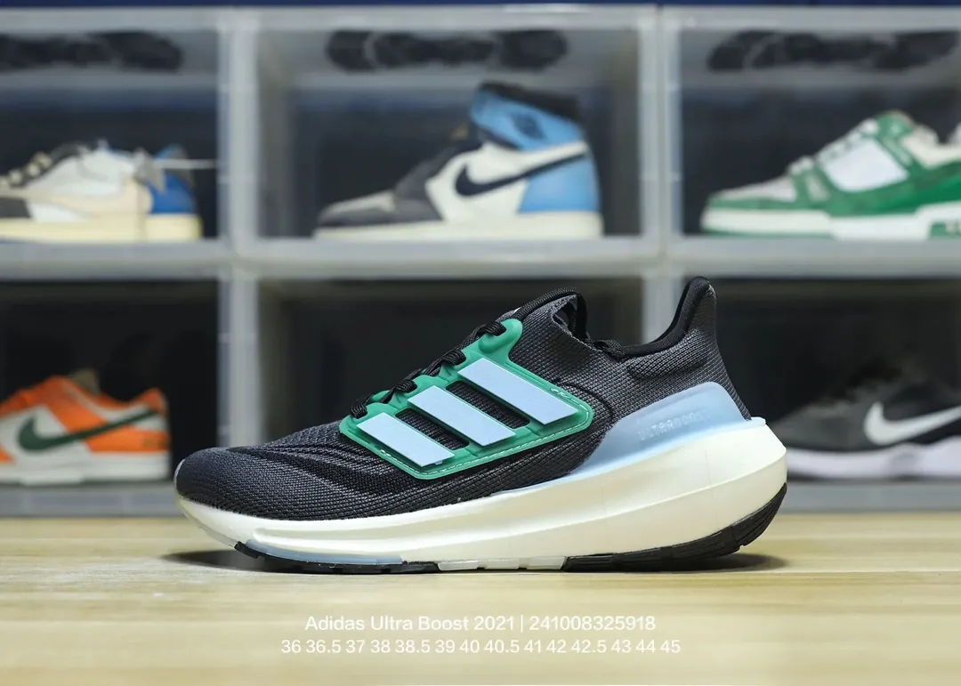 Adidas Ultra Boost Low-Top Sneakers — QC