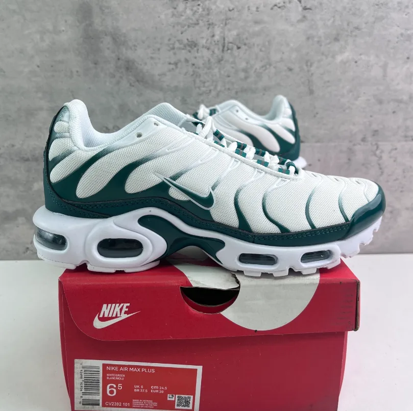 Nike Air Max Plus (TN) White Running Shoes — QC