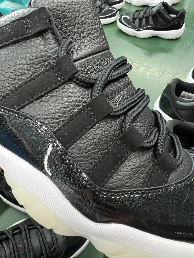 Air Jordan 11 Low Camo — QC