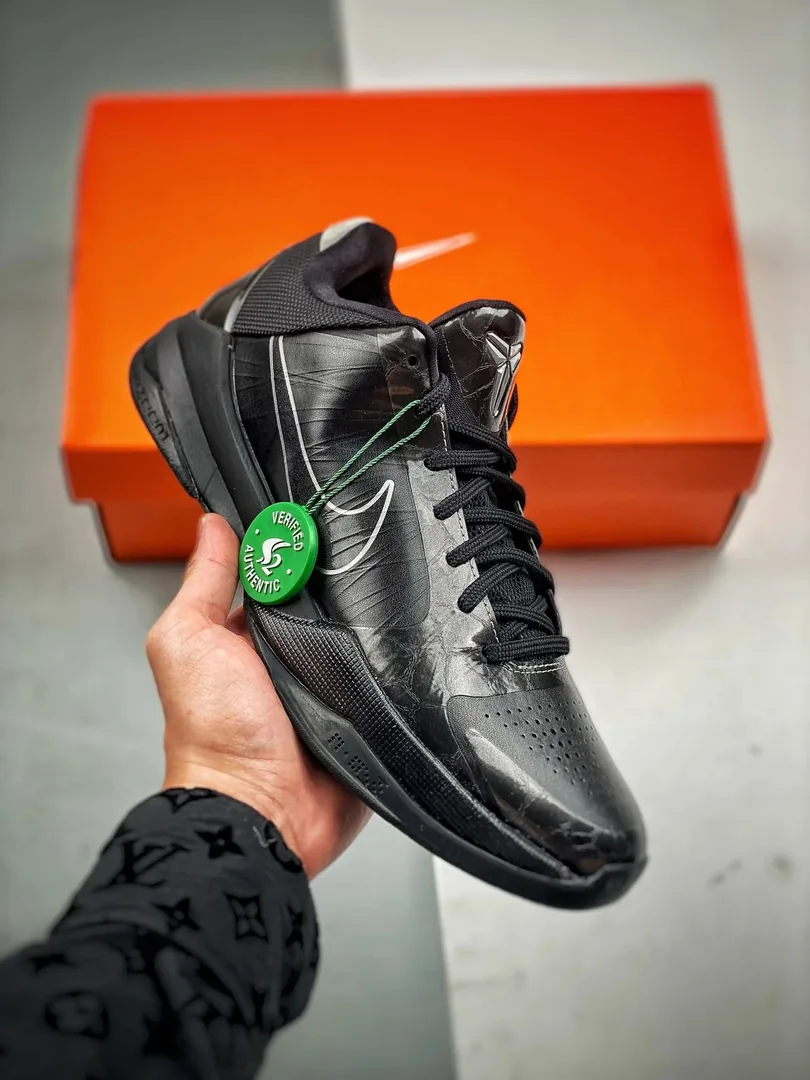 Nike Kobe 5 Basketball Shoes — Photo 9