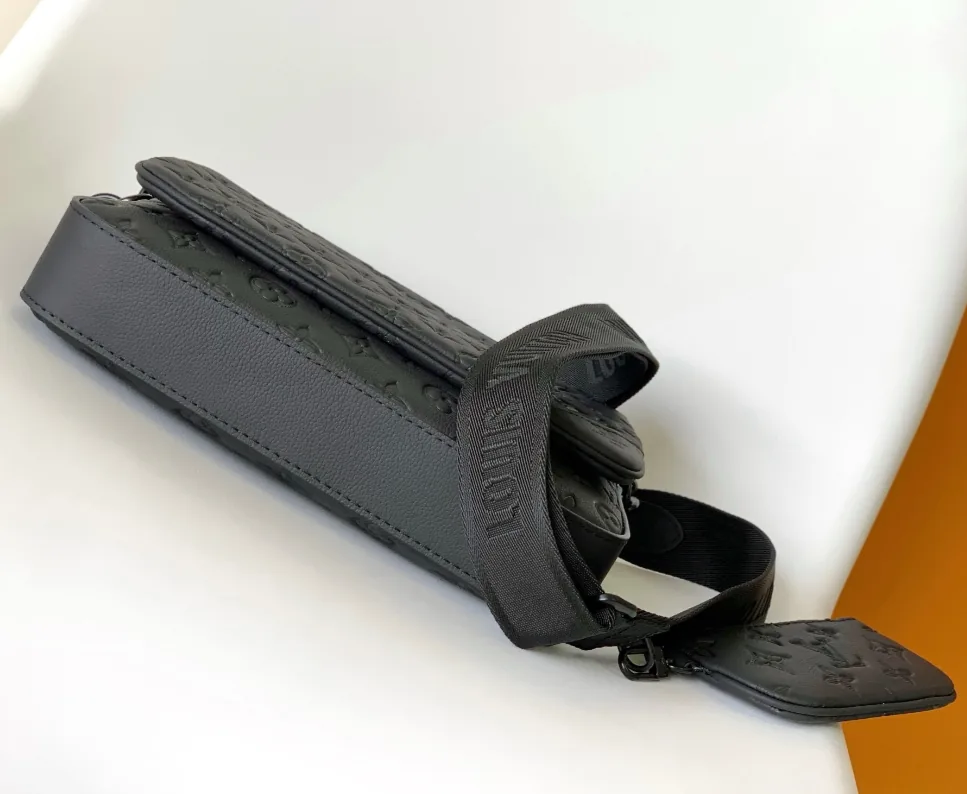Louis Vuitton Trio Messenger Bag — photo 3
