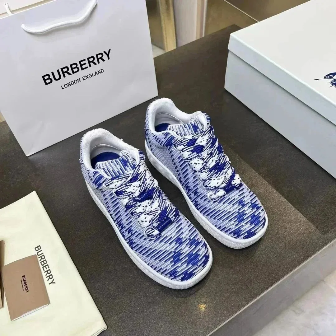 Burberry Balenciaga Streetwear Sneakers — Photo 2