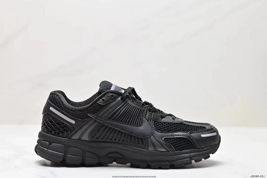 Nike Vomero 5 Air Zoom — Photo 12