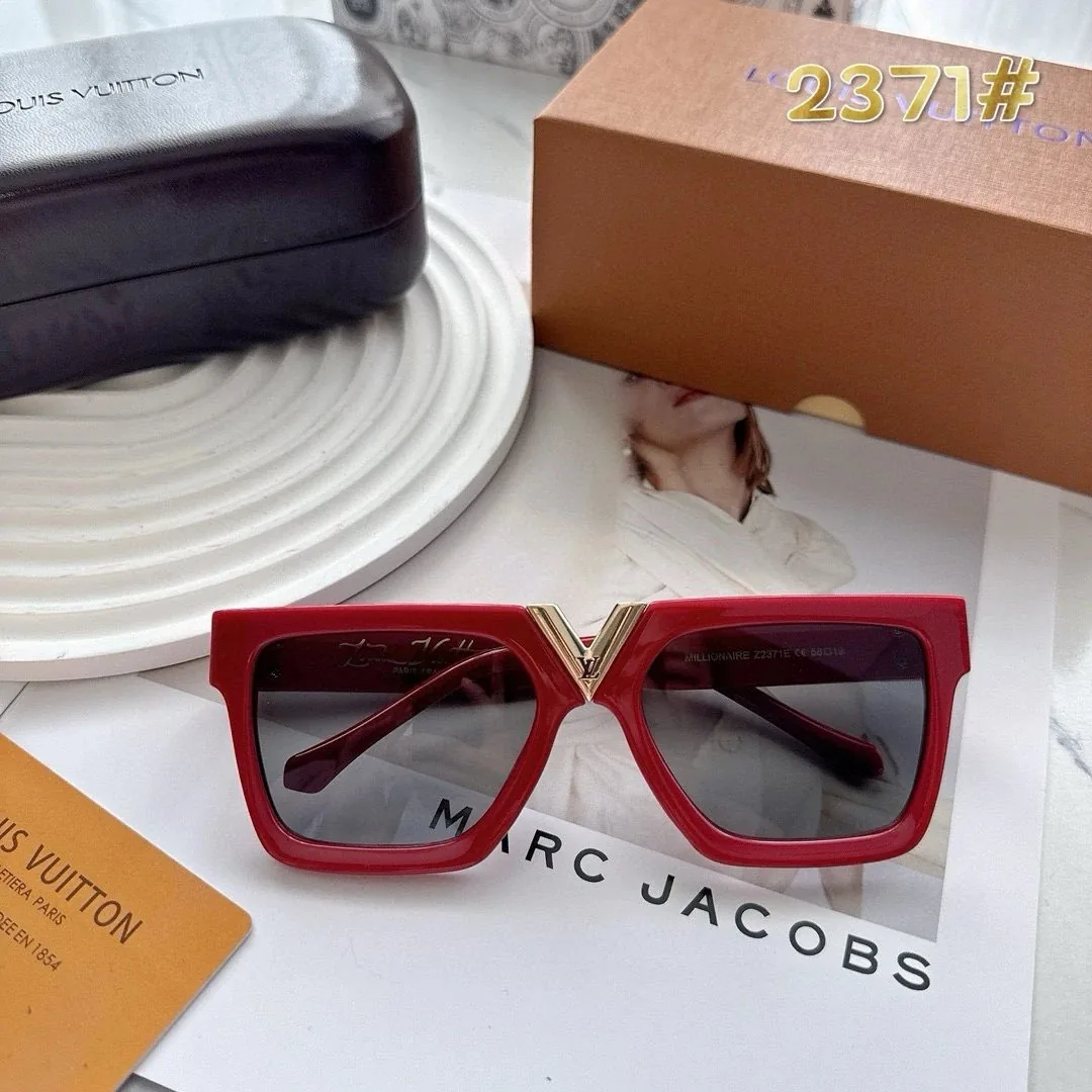 Accessory — Photo 12