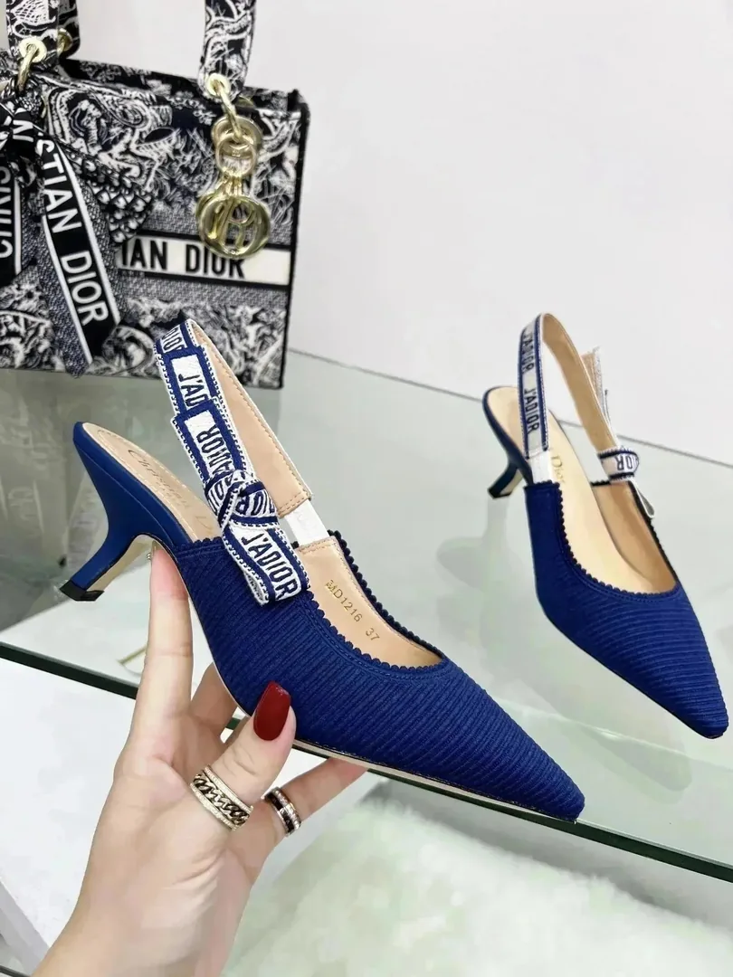 High Heels — Photo 8