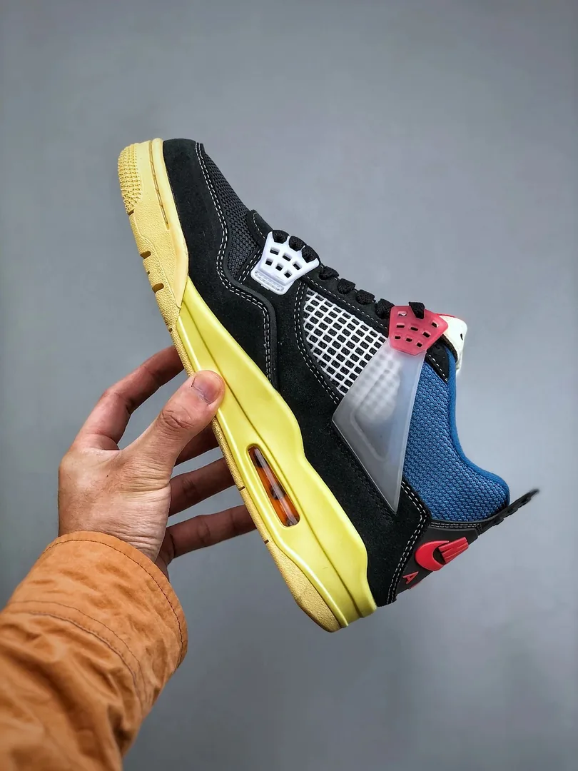 Jordan 4 Union LA Off Noir Sneakers — photo 10