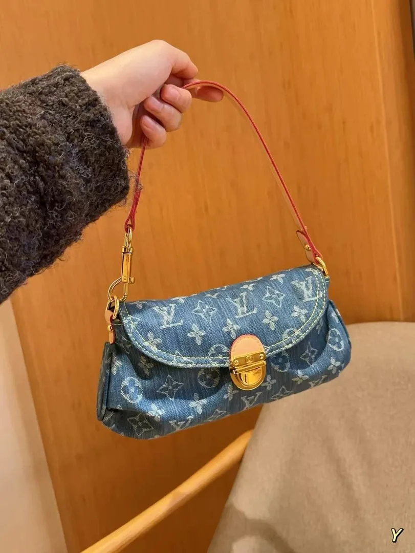 Louis Vuitton Denim Mini Pleaty Bag — Photo 7
