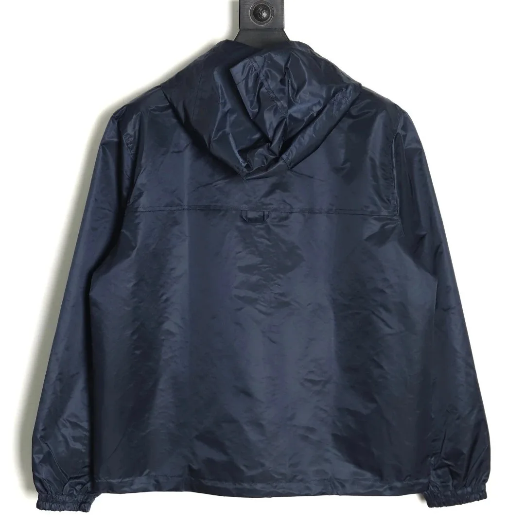 Jacquard Reversible Windbreaker — Photo 8