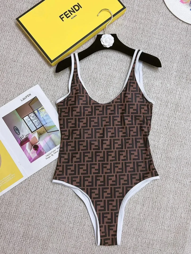 Swimsuit — Photo 12