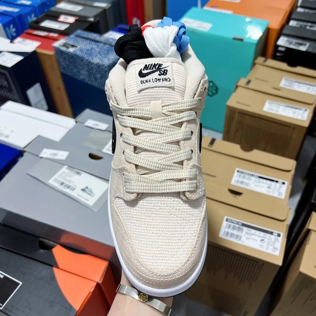 Nike Dunk Low SB Pearl White Velcro Sneakers — Photo 2