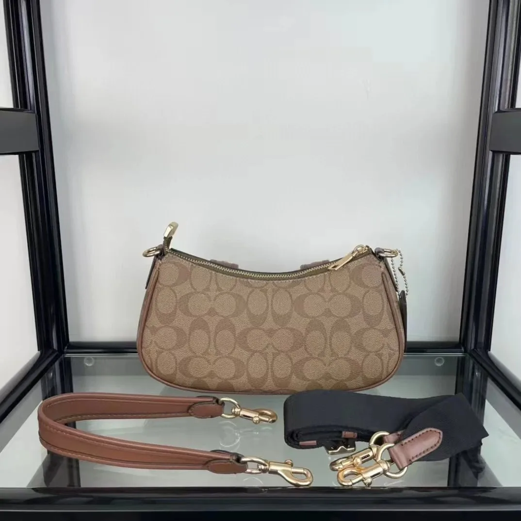 Coach Ashton Bucket Bag — Zdjęcie 10