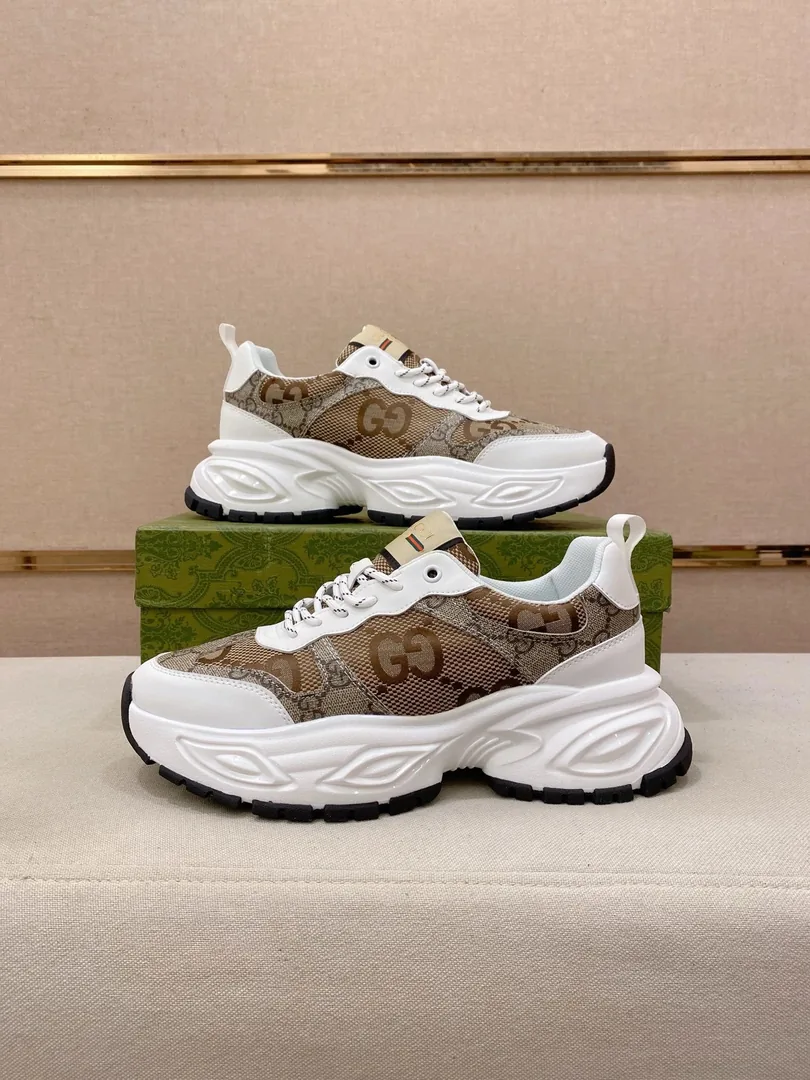 Gucci Round-Toe Low-Top Sneakers — photo 6