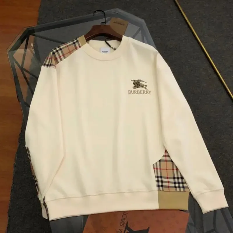 Streetwear Sweatshirt — Photo 11