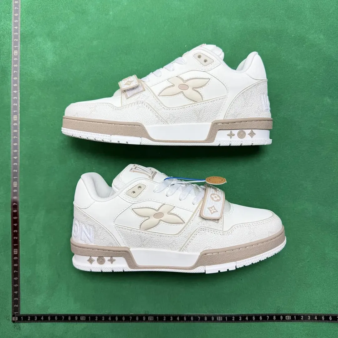 Louis Vuitton LV Trainer White Low-Tops — Photo 15