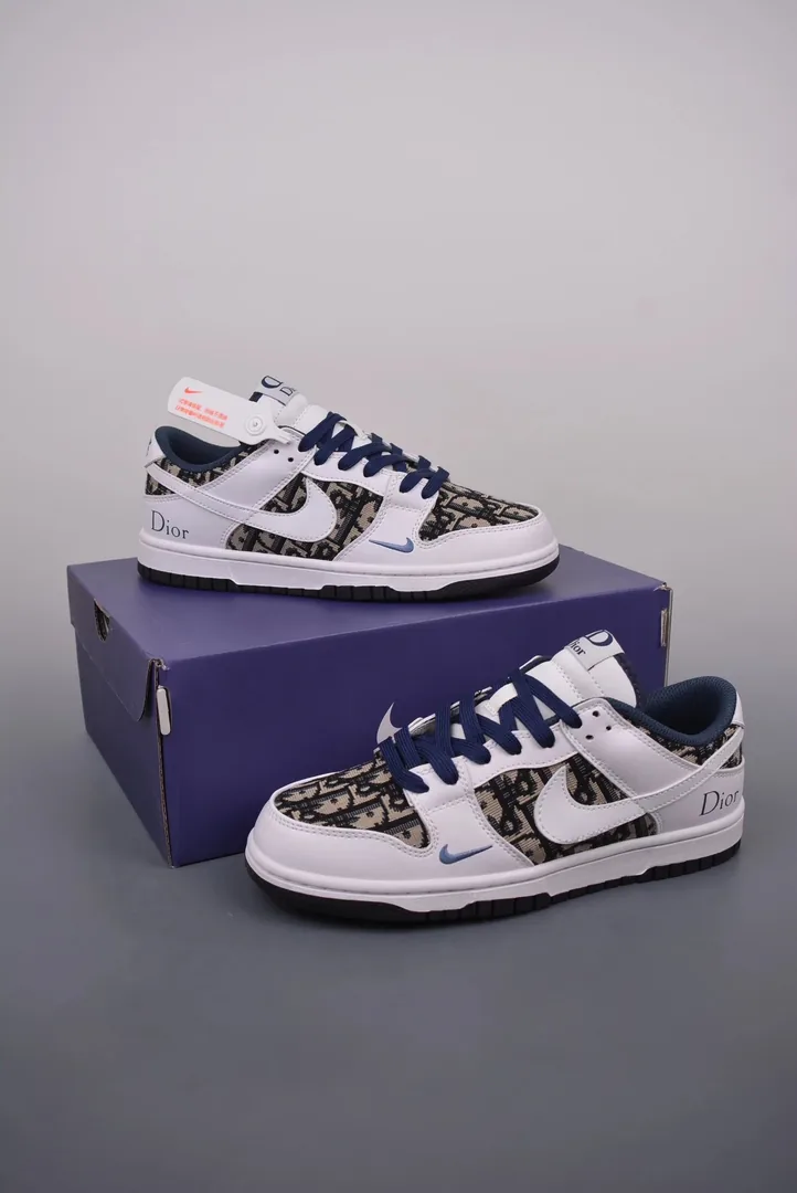 Nike SB Dunk Low