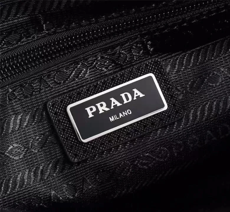 Prada Handbag — Photo 4