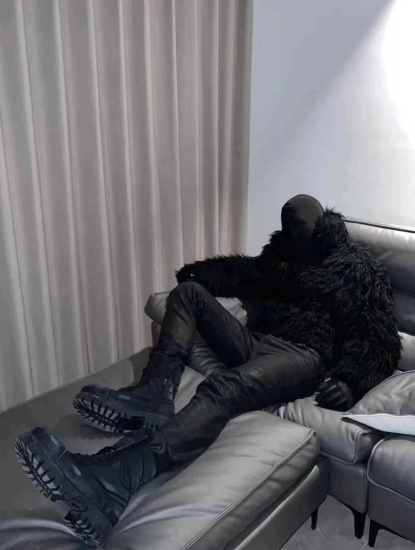 Balenciaga Black Zip Fur Jacket — Photo 11