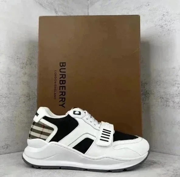 Burberry Low-Top Lace-Up Trainers — Photo 13