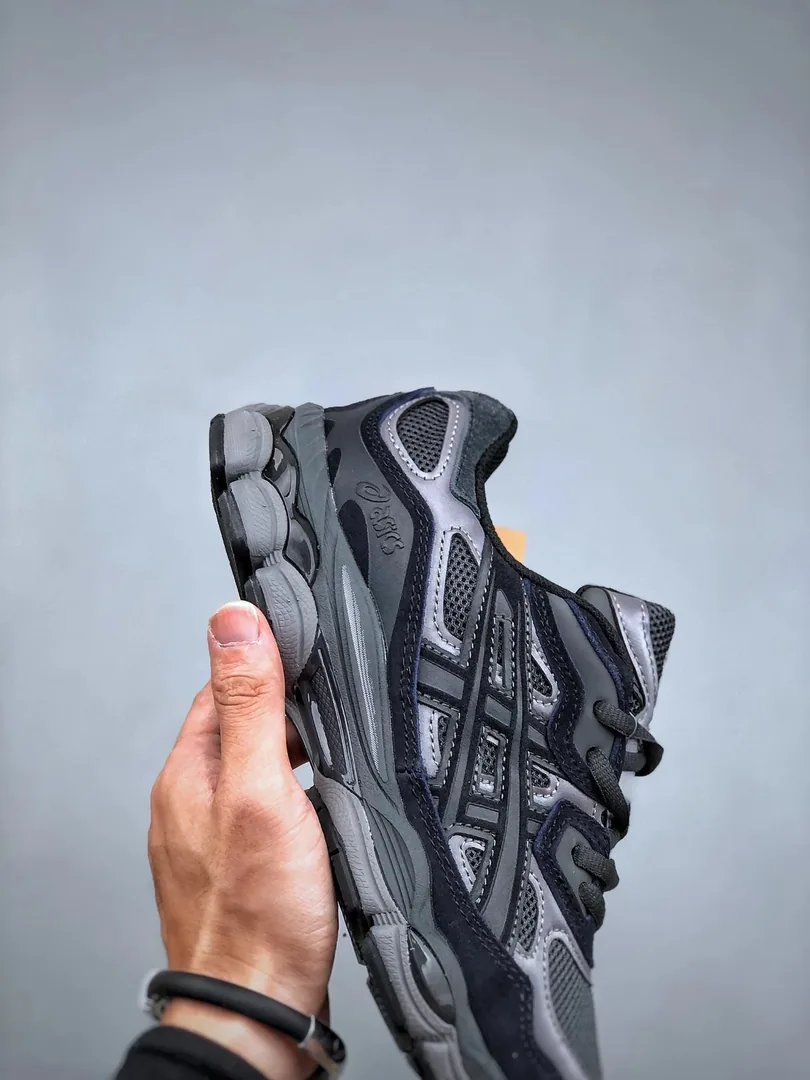 Asics Gel-NYC Tiger Runners — Photo 6