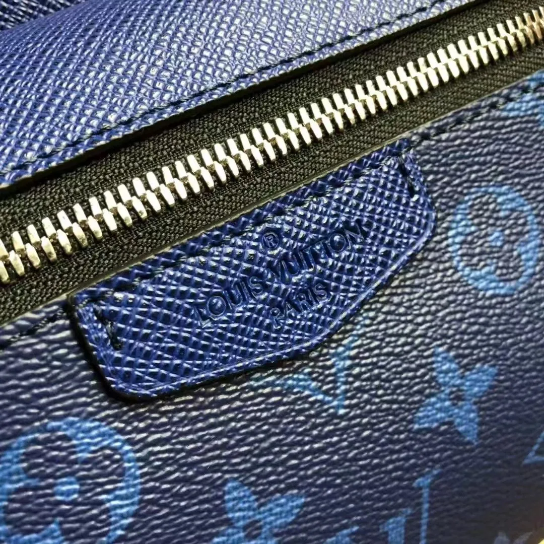Louis Vuitton Outdoor Messenger Monogram — QC