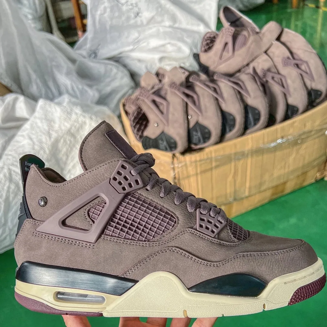 Jordan 4 Green Low-Top Sneakers — Photo 14