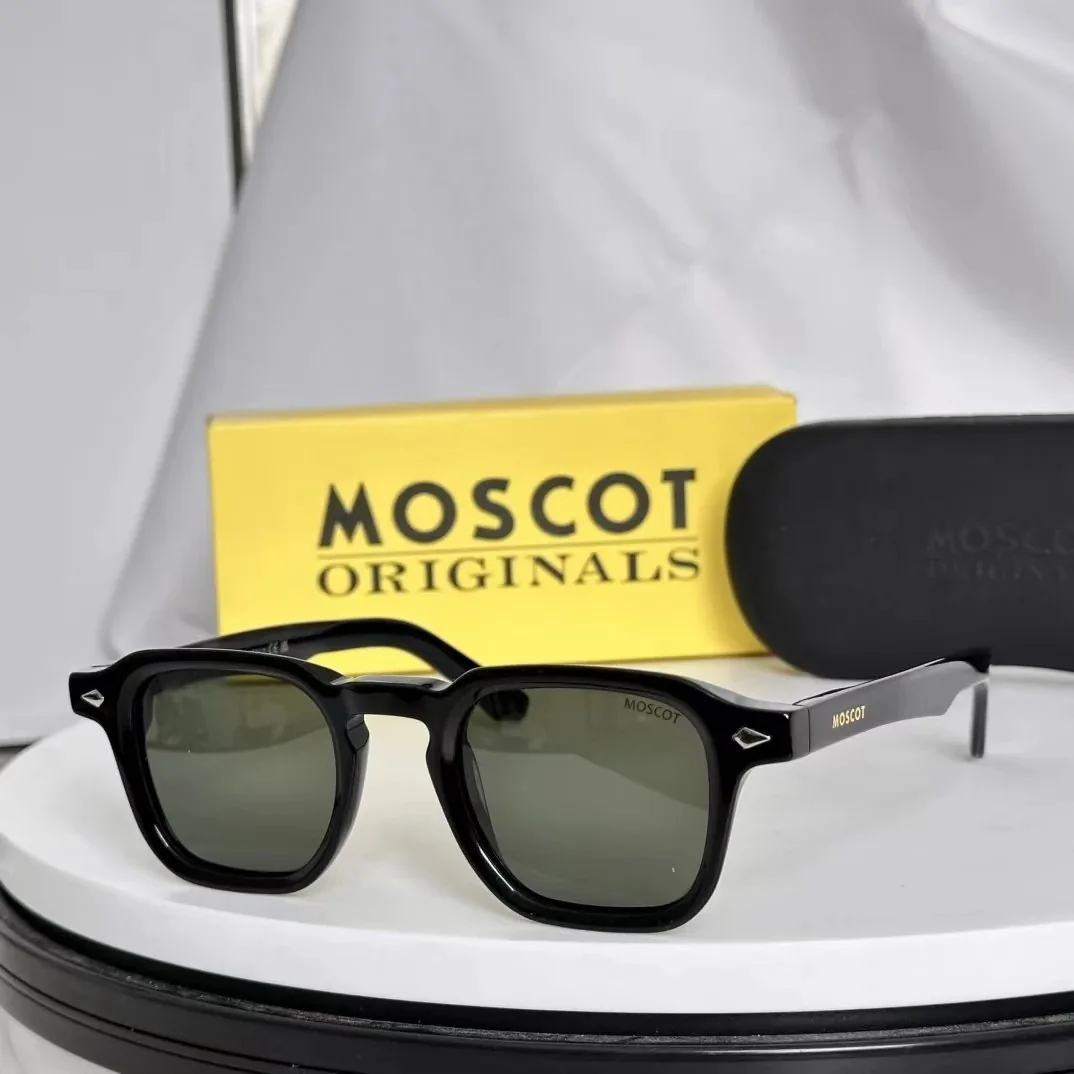 Moschino Accessory — Photo 2