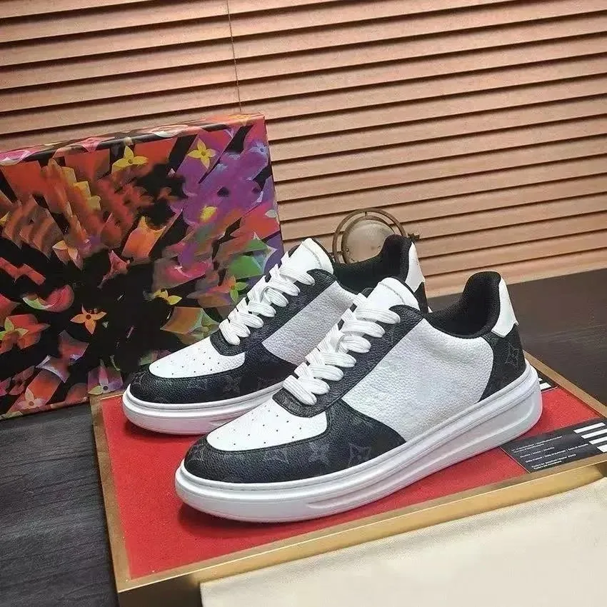 Louis Vuitton LV Trainer White Low-Top Trainers — Photo 5