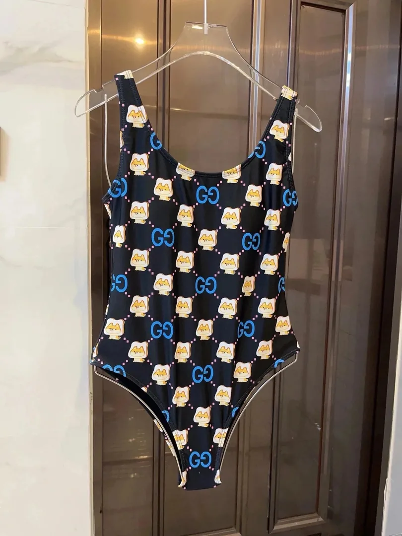 Swimsuit — Photo 7